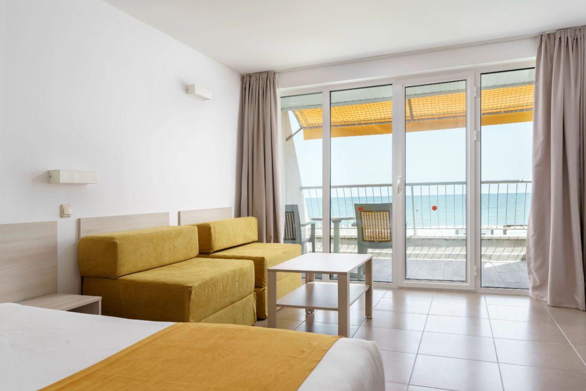 Двойна Супериорна стая с изглед към морето  AluaSun Helios Beach Obzor